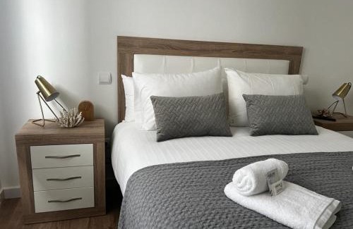 Santiago de Vigo Apartment | GRIS con Parking Gratis