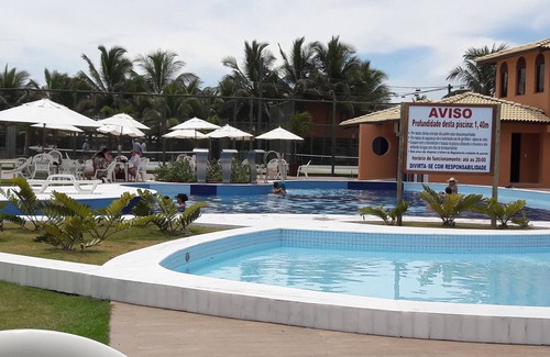 Centro Apartment | Ground floor apt with 3 bedrooms all furnished in gated community Guarajuba