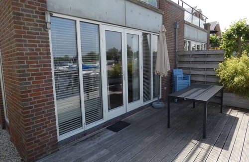 Municipality of Uitgeest Apartment | Ground-floor flat directly on the water