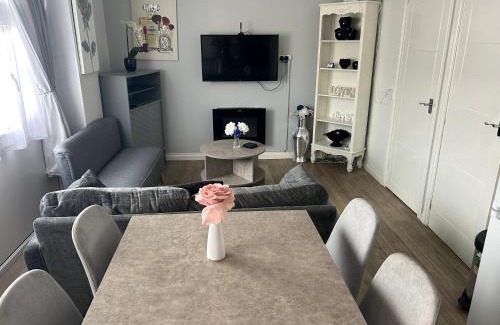 Brean Apartment | Ground Floor holiday apartment in Brean, Somerset