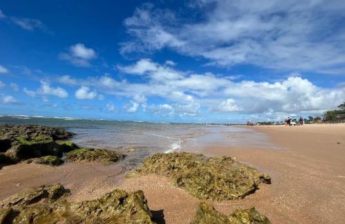 Canto do Mar Apartment | Guarajuba, Duplex pé na areia. Ótima localização!