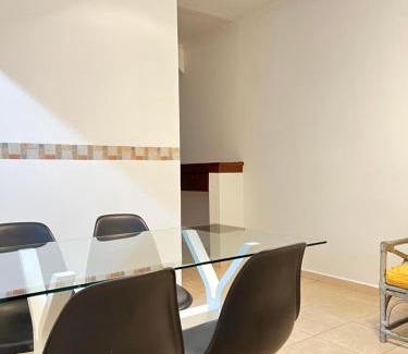 Vila Julia Apartment | Guarujá - 50 metros da Praia da Enseada