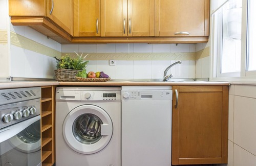 Embajadores Apartment | Guernica II-Modern apartment near Atocha Station