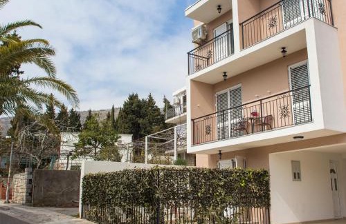 Petrovac House | Guest House 4M
