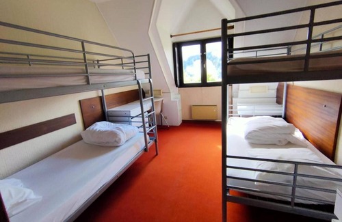 Garin House | Guest House 'La Vingt-Huit - Chambre 4 Pers' with Mountain View, Shared Terrace and Private Garden