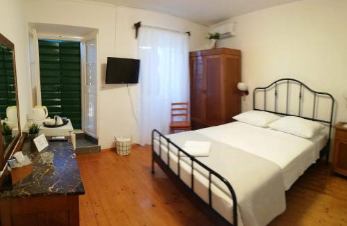 Komiza House | Guest House Marina