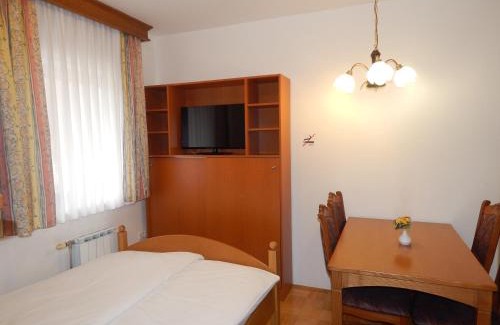 Podcetrtek House | Guesthouse Haler