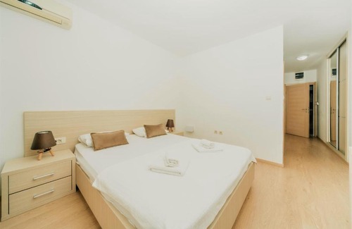 Sveti Stefan House | Guesthouse Radjen