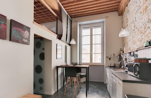 Grande Cote - Annonciade Apartment | GuestReady - Charming Croix-Paquet Loft Fits 2