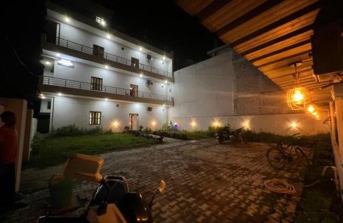 Varanasi Bed & Breakfast | Gulab Residency