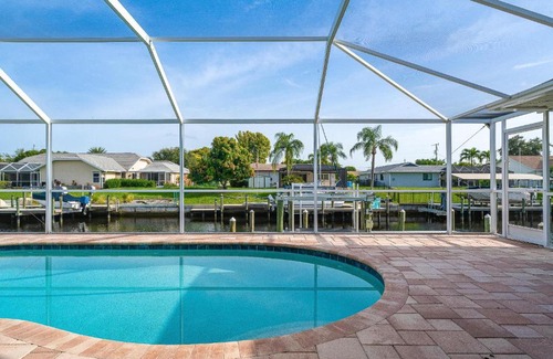 Fort Myers House | Gulf Access, Pool, Ping Pong & pool table, boat dock, sleeps 8-Cape Coral Seashells