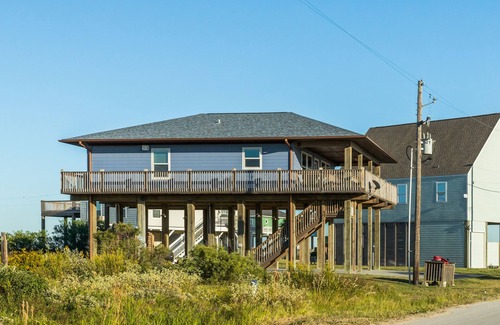 Crystal Beach Cottage | Gulf-view Home with wraparound deck - one block to the beach