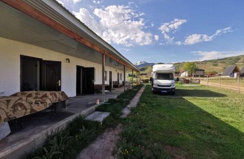 Almaty Bed & Breakfast | Guliniza home 中国民宿
