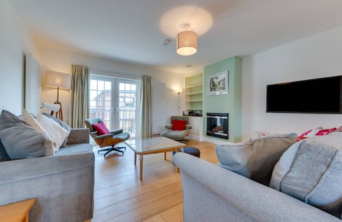 Aldeburgh Cottage | Gun Lodge