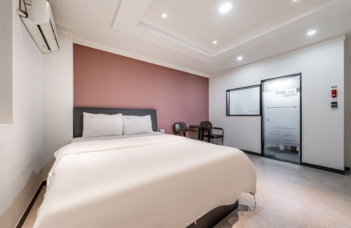 Gwangmyeong Hotel | Gwangmyeong thumb