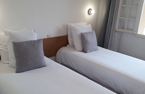Sainte-Anne du Castellet Hotel | Hôtel Castel Sainte Anne