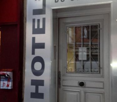 Hopital Saint-Louis Hotel | Hôtel du Centre
