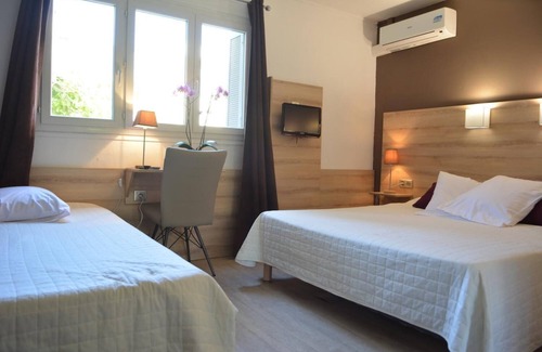 L'Ile-Rousse Hotel | Hôtel Le Grillon