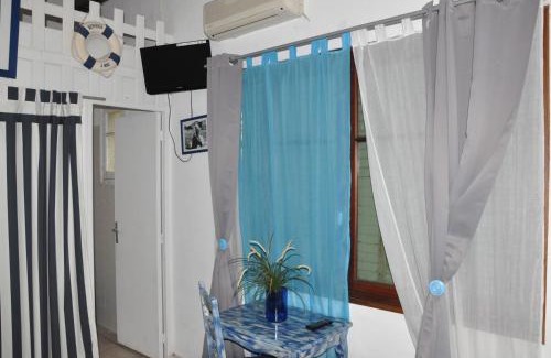 Bormes-Les-Mimosas Hotel | Hôtel Les Mimosas