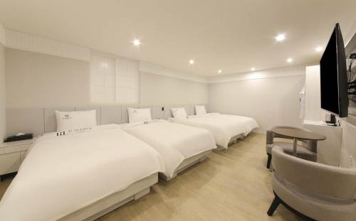 Gyeongju Hotel | H Avenue Hotel in Gyeongju