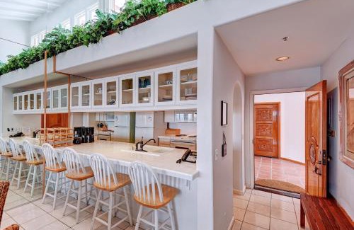 Avalon House | H1079 Hamilton Cove Villa 10-79