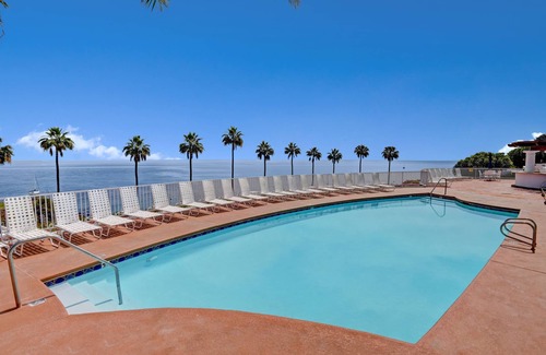 Avalon Condo | H174: Light & Airy Corner Villa, Stunning Panoramic Ocean Views, Golf Cart - Ham