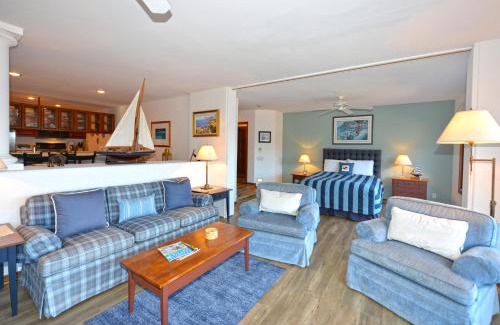 Avalon House | H1858 - Hamilton Cove Villa 18-58