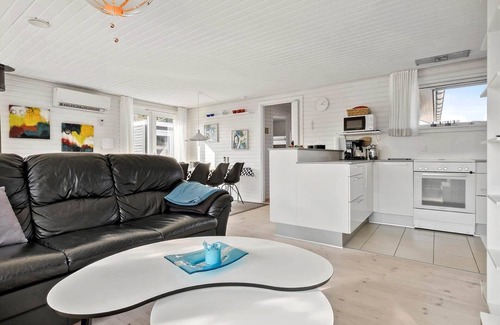 Hou House | HA201 Hals - Tigervej 3