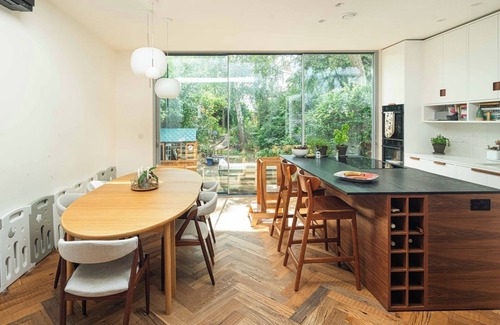 Hackney Downs Apartment | Hackney Haven: 5BD Stylish Family Gem