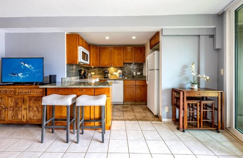 Honokowai Condo | Hale Ona Loa HOL-102 by KBM