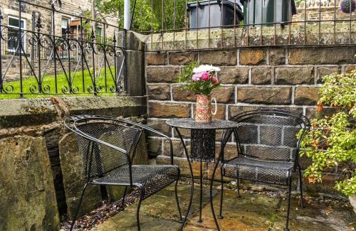Haworth House | Half Pint Cottage