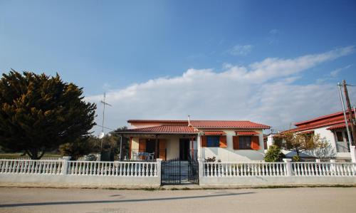 Nea Propontida House | Halkidiki SeaFront Beach House