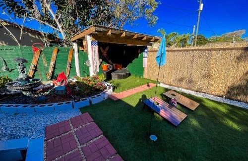 Little Ranches House | Hammocks & mini-golf! 10 mins from Beach!