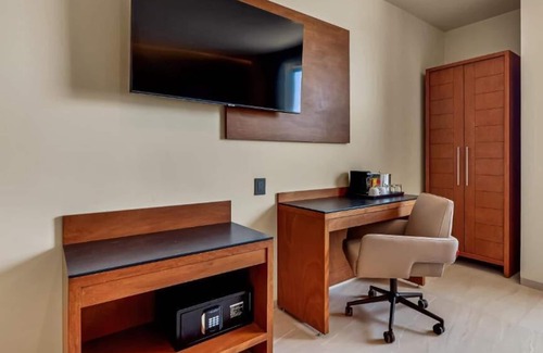 Queretaro Hotel | Hampton By Hilton Queretaro Juriquilla