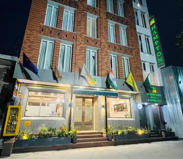 Noida Hotel | Hampton By IC's