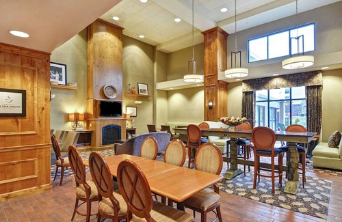 New Hartford Hotel | Hampton Inn and Suites New Hartford/Utica