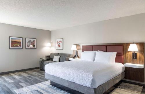 Athens Hotel | Hampton Inn Athens