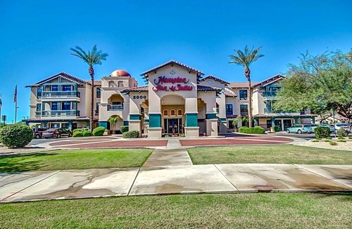 Palm Valley Hotel | Hampton Inn & Suites Phoenix-Goodyear
