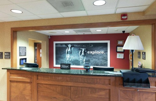 Austin Hotel | Hampton Inn & Suites-Austin Airport