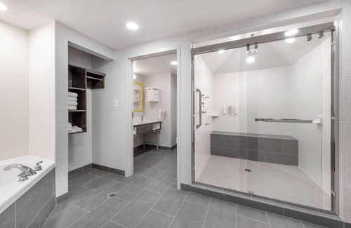 Burlington Hotel | Hampton Inn & Suites Burlington, NC