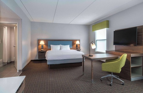 Burlington Hotel | Hampton Inn & Suites Burlington, NC