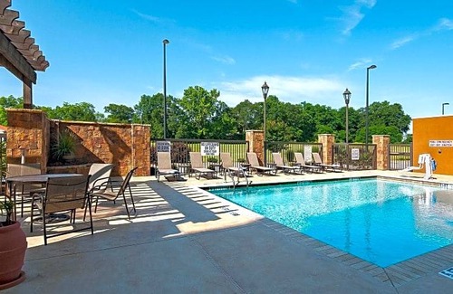 Seneca Hotel | Hampton Inn & Suites Seneca-Clemson Area, SC