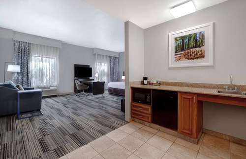 Tulare Hotel | Hampton Inn & Suites Tulare