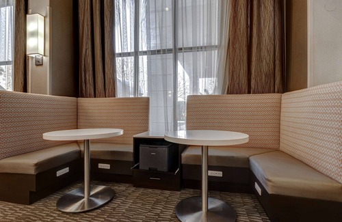 Tulare Hotel | Hampton Inn & Suites Tulare