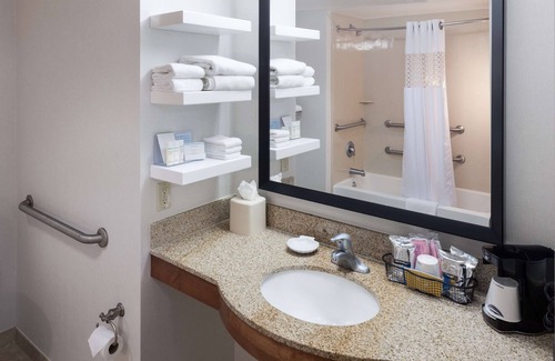 Tulare Hotel | Hampton Inn & Suites Tulare
