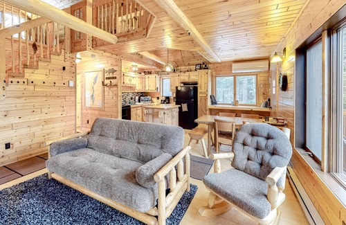 Presque Isle House | Hand-Built, Waterfront Log Home w/ Wood Stove, Firepit, Boat Landing & Boats!