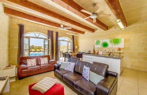 Qala House | Hanini Holiday Home