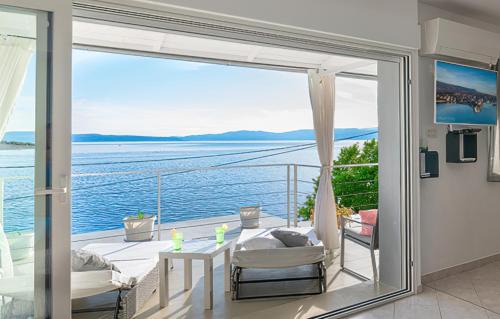 Kraljevica Apartment | Happy Beach Apartment - Dream on the Beach