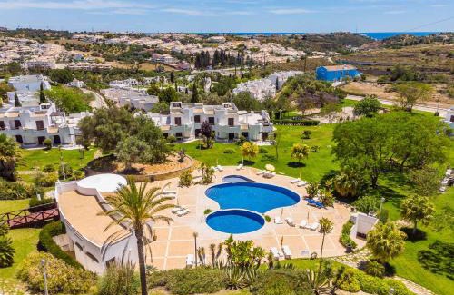 Alpouvar Apartment | Happy House in Clube Albufeira
