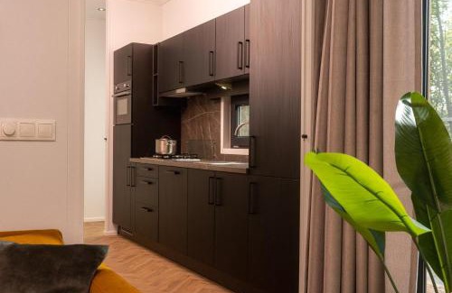 Zuna Resort | Happy Oak lodge Two ensuite bathrooms 4 personen